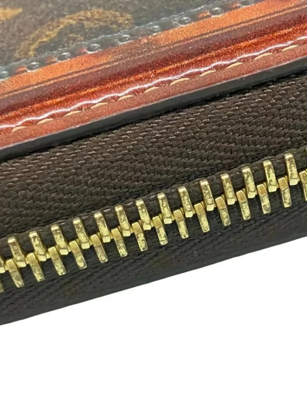 LOUIS VUITTON Zippy Wallet Monogram Transformed Canvas